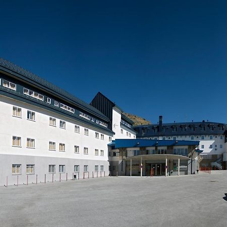 Albergue Inturjoven Сиера Невада Екстериор снимка