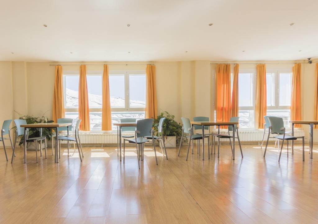 Albergue Inturjoven Сиера Невада Екстериор снимка